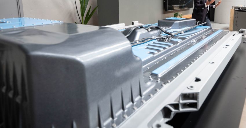 Mercedes-Benz EQC 2019 diperkenalkan – kuasa 300 kW/765 Nm, pengecasan penuh mampu capai 450 km 858283