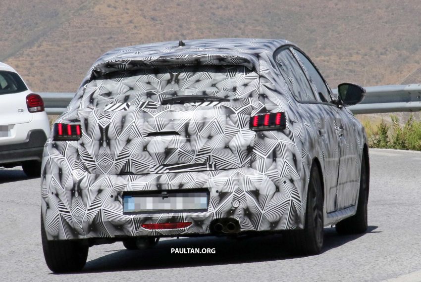 SPYSHOTS: Next Peugeot 208 hatch spotted testing 857836