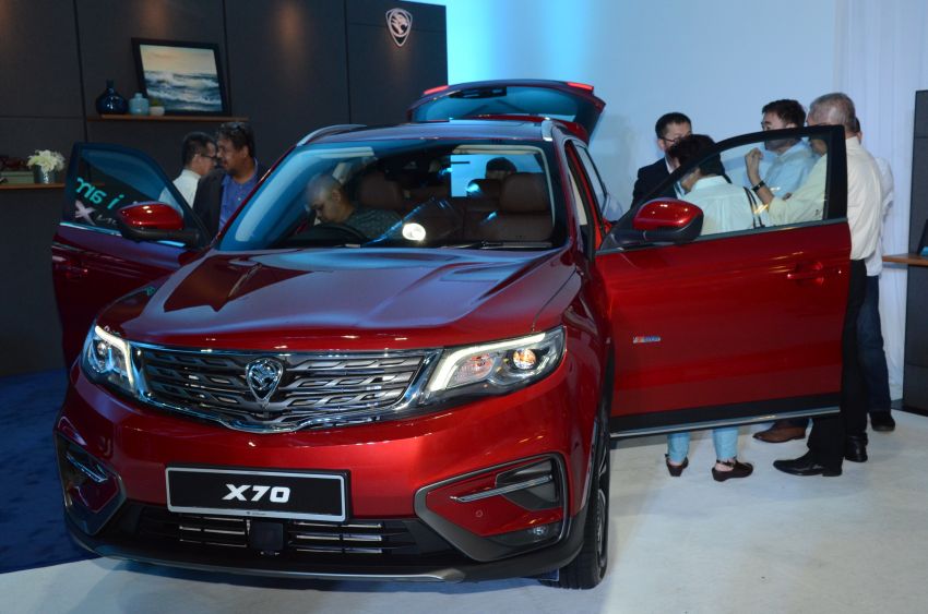 Proton X70 SUV previews start with first stop in Petaling Jaya – more events in other cities until Nov 4 864360