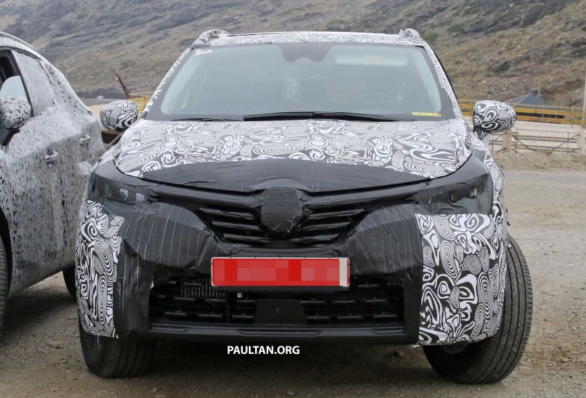 SPYSHOTS: Renault Clio-based crossover spotted 864194