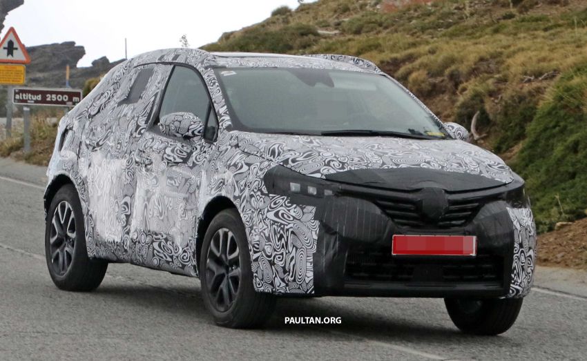 SPYSHOTS: Renault Clio-based crossover spotted 864183
