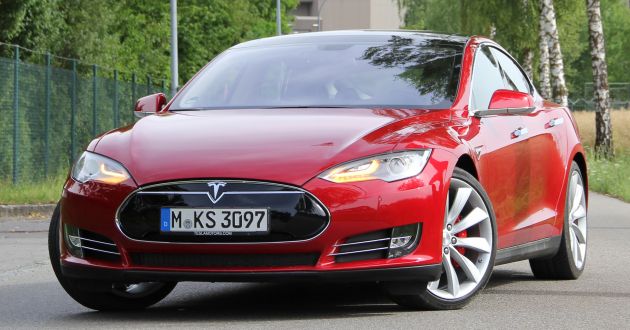 Tesla patents auto turn signal tech, reduce idiot factor
