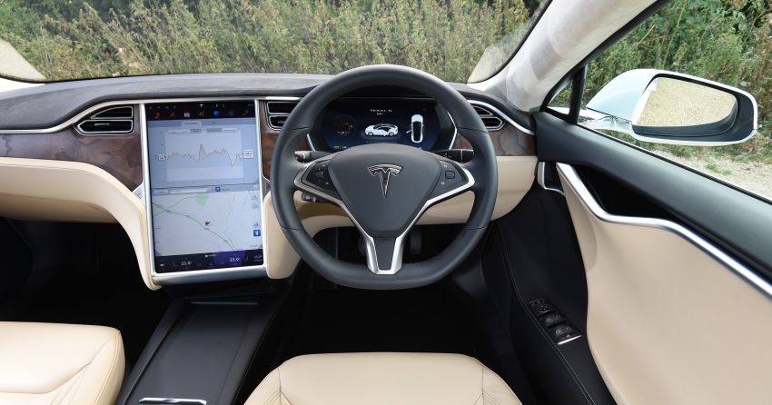 Tesla patents auto turn signal tech, reduce idiot factor 857607