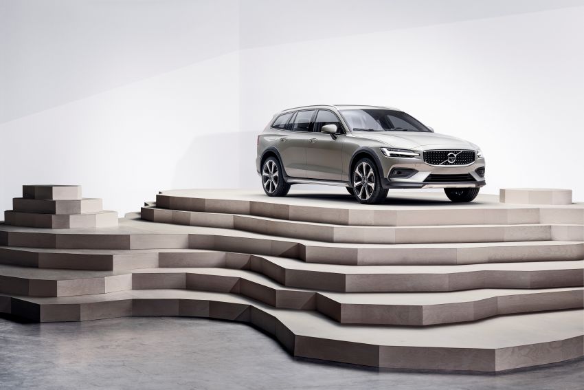 New Volvo V60 Cross Country debuts – off-road wagon 864888