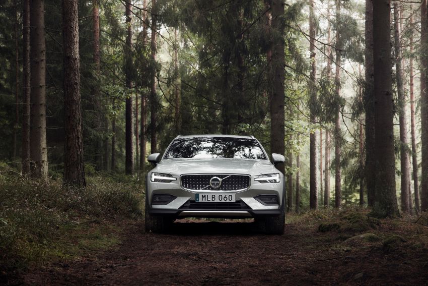 New Volvo V60 Cross Country debuts – off-road wagon 864894