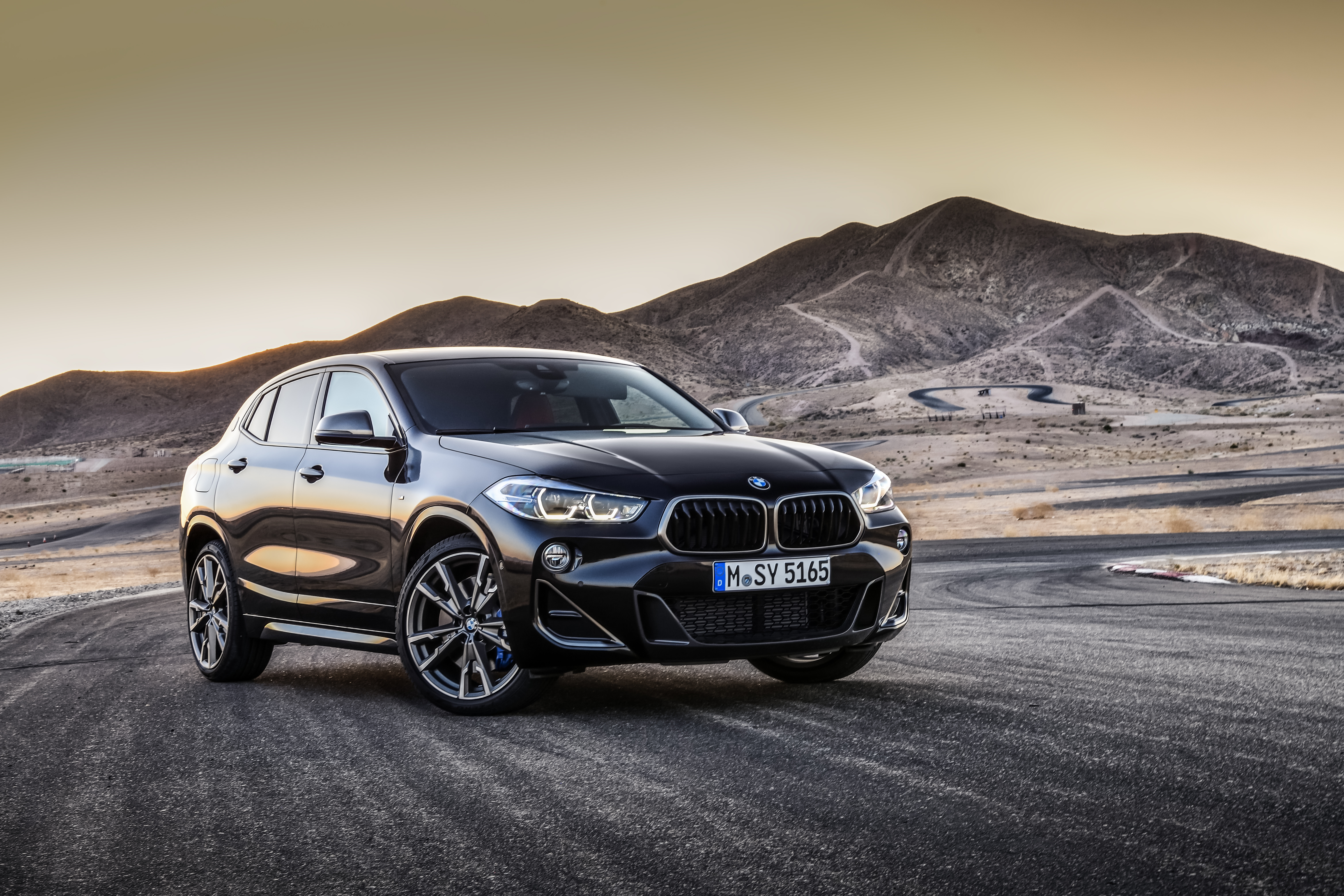 New BMW X2 Photos, Prices And Specs in Saudi Arabia
