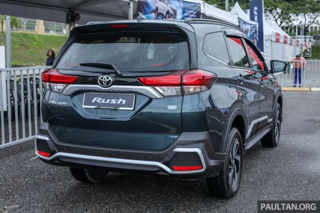 Toyota Rush kini dengan warna Merah Metalik, ganti Hijau Gelap Metalik, harga kekal sama RM88k-RM92k