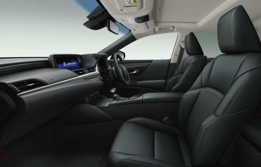 Lexus ES 2019 dilancar di Jepun – kamera pandangan-sisi pertama di dunia, ES 300h hybrid, RM216k-RM259k 879021
