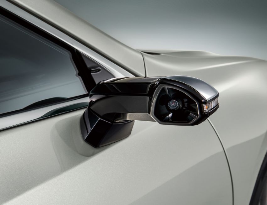 Lexus ES 2019 dilancar di Jepun – kamera pandangan-sisi pertama di dunia, ES 300h hybrid, RM216k-RM259k 878942