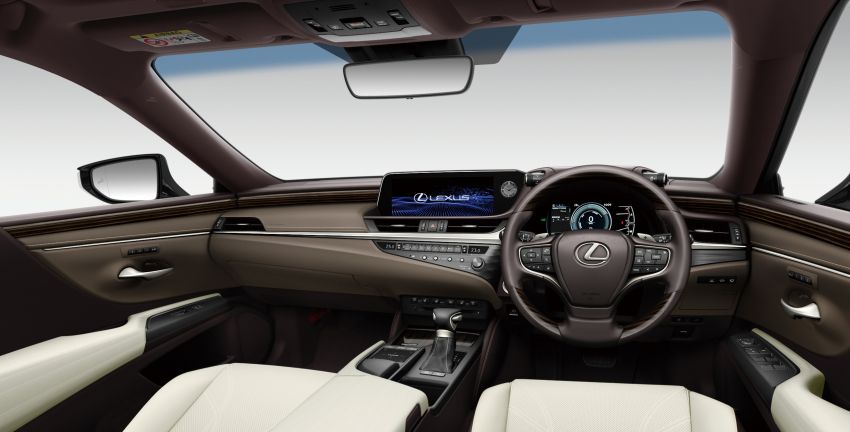 Lexus ES 2019 dilancar di Jepun – kamera pandangan-sisi pertama di dunia, ES 300h hybrid, RM216k-RM259k 878993