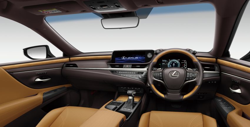 Lexus ES 2019 dilancar di Jepun – kamera pandangan-sisi pertama di dunia, ES 300h hybrid, RM216k-RM259k 878995