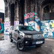 Toyota Hilux Invincible 50 – rai ulangtahun ke-50 tahun Hilux, dibina hanya 50 unit, untuk pasaran UK sahaja