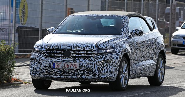 SPYSHOTS: 2020 Volkswagen T-Roc Cabriolet spotted!