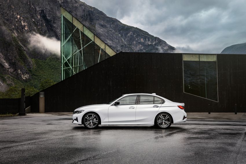 BMW 3 Series G20 didedah secara rasmi – 55 kg lebih ringan dengan enjin, suspensi dan teknologi baharu 868164