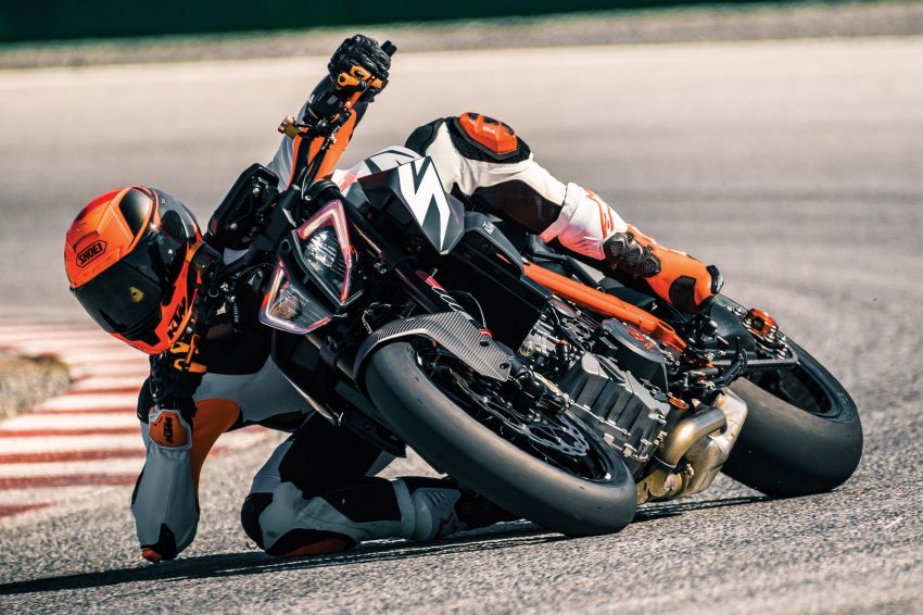 KTM 1290 Super Duke R dan GT diberi pembaharuan 869180