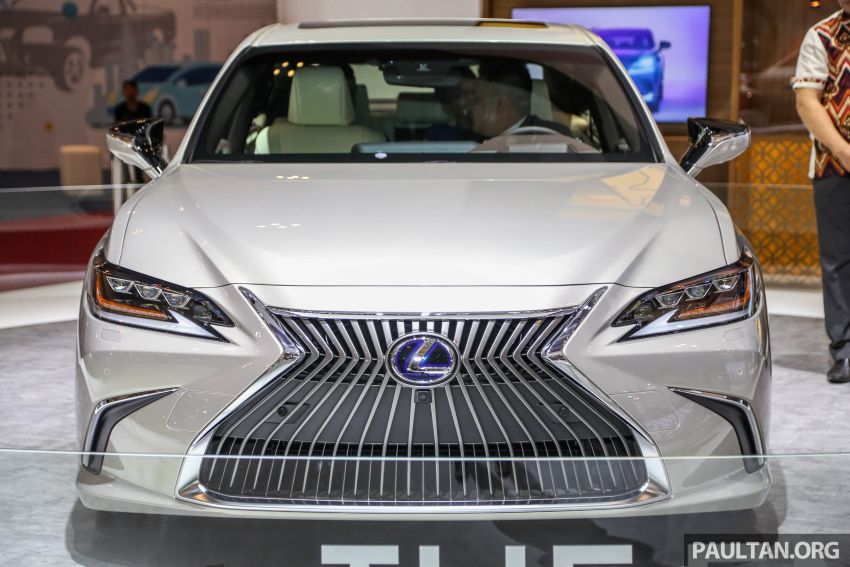 Lexus ES dan UX 2019 bakal dipamer di KLIMS 2018 878005