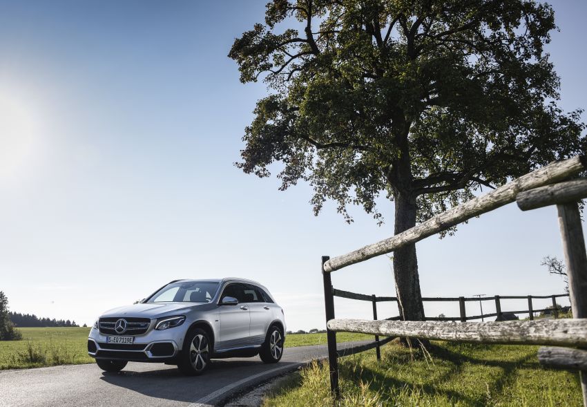 Mercedes-Benz GLC F-Cell – production plug-in hybrid hydrogen SUV debuts with 208 hp, 478 km total range 873704