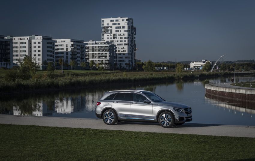 Mercedes-Benz GLC F-Cell – production plug-in hybrid hydrogen SUV debuts with 208 hp, 478 km total range 873715
