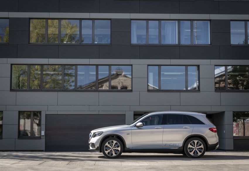 Mercedes-Benz GLC F-Cell – production plug-in hybrid hydrogen SUV debuts with 208 hp, 478 km total range 873729