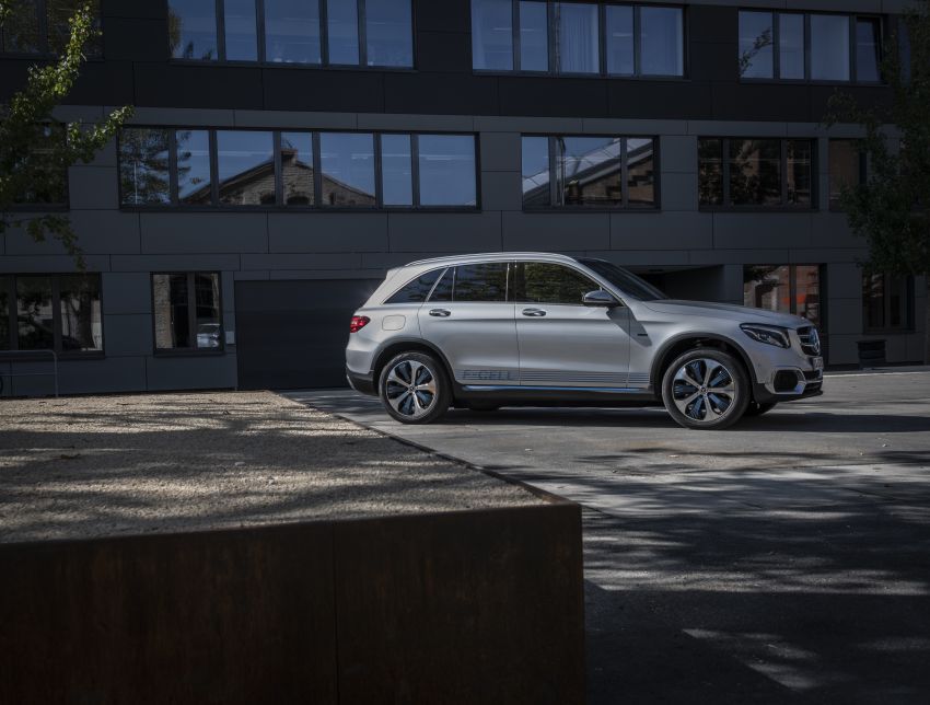 Mercedes-Benz GLC F-Cell – production plug-in hybrid hydrogen SUV debuts with 208 hp, 478 km total range 873731