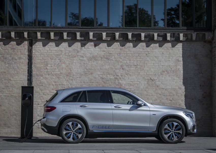 Mercedes-Benz GLC F-Cell – production plug-in hybrid hydrogen SUV debuts with 208 hp, 478 km total range 873734