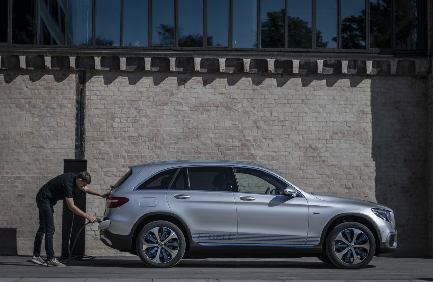 Mercedes-Benz GLC F-Cell – production plug-in hybrid hydrogen SUV debuts with 208 hp, 478 km total range 873735