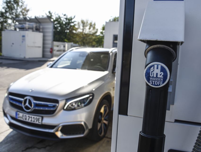 Mercedes-Benz GLC F-Cell – production plug-in hybrid hydrogen SUV debuts with 208 hp, 478 km total range 873744