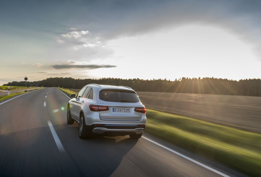 Mercedes-Benz GLC F-Cell – production plug-in hybrid hydrogen SUV debuts with 208 hp, 478 km total range 873702
