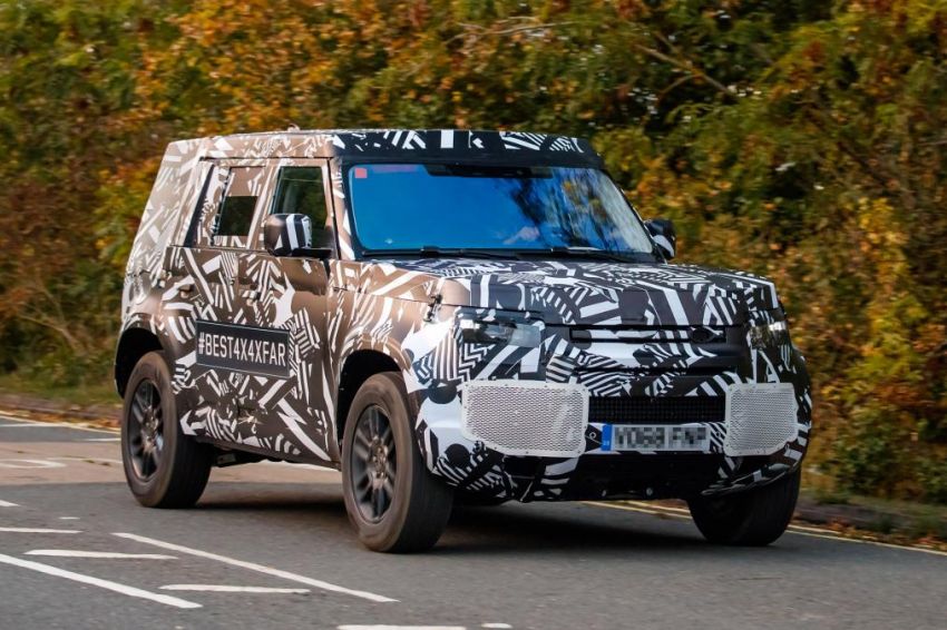 Next-generation Land Rover Defender spotted testing 870132