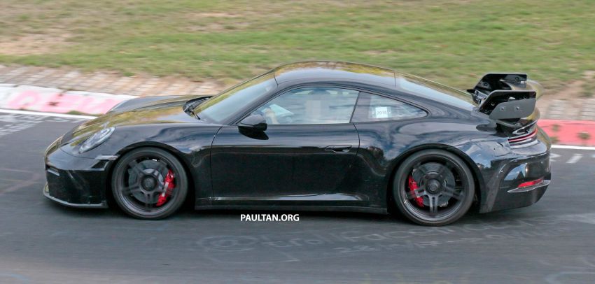 SPIED: 992-generation Porsche 911 GT3 track-testing 874337