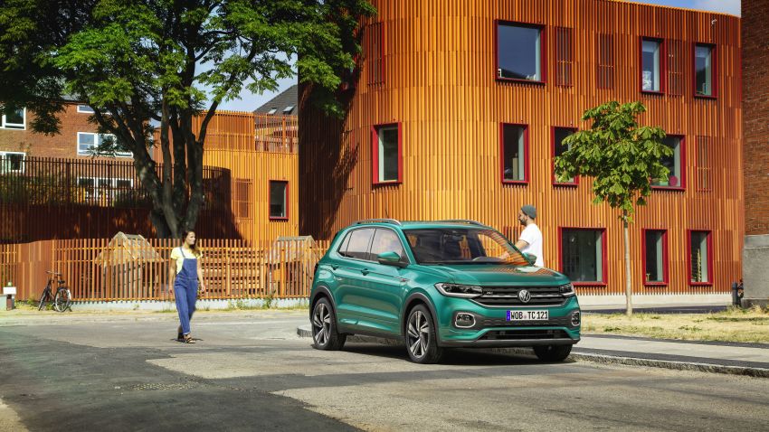 Volkswagen T-Cross: Wolfsburg’s smallest SUV debuts 878875