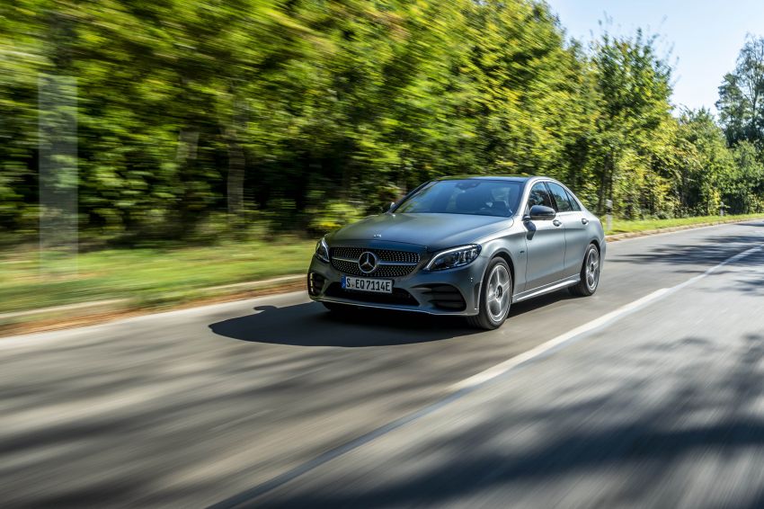 W205 Mercedes-Benz C300de revealed – 306 PS diesel plug-in hybrid; 1.4 l/100 km; 57 km all-electric range 872051