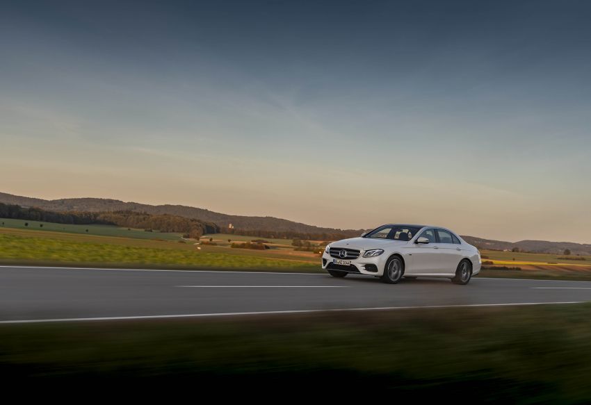 Mercedes-Benz E300e, E300de W213 diperkenalkan – model plug-in hybrid baharu; 320 PS, 1.6 l/100 km 872373