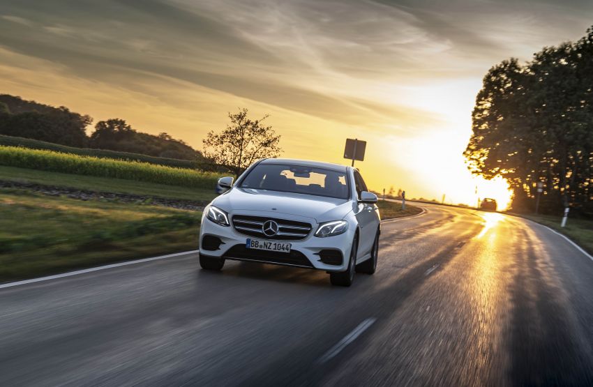 Mercedes-Benz E300e, E300de W213 diperkenalkan – model plug-in hybrid baharu; 320 PS, 1.6 l/100 km 872374