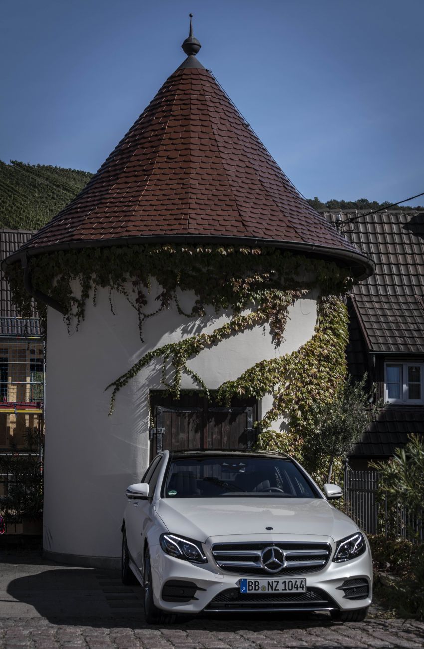 Mercedes-Benz E300e, E300de W213 diperkenalkan – model plug-in hybrid baharu; 320 PS, 1.6 l/100 km 872378