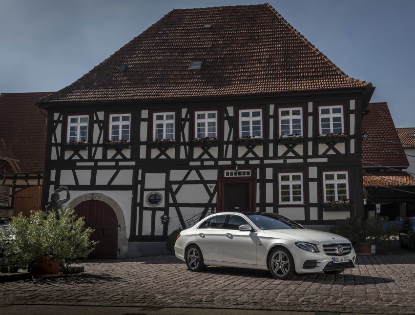 Mercedes-Benz E300e, E300de W213 diperkenalkan – model plug-in hybrid baharu; 320 PS, 1.6 l/100 km 872381