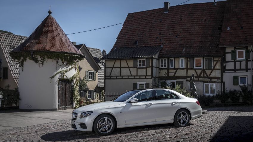Mercedes-Benz E300e, E300de W213 diperkenalkan – model plug-in hybrid baharu; 320 PS, 1.6 l/100 km 872382