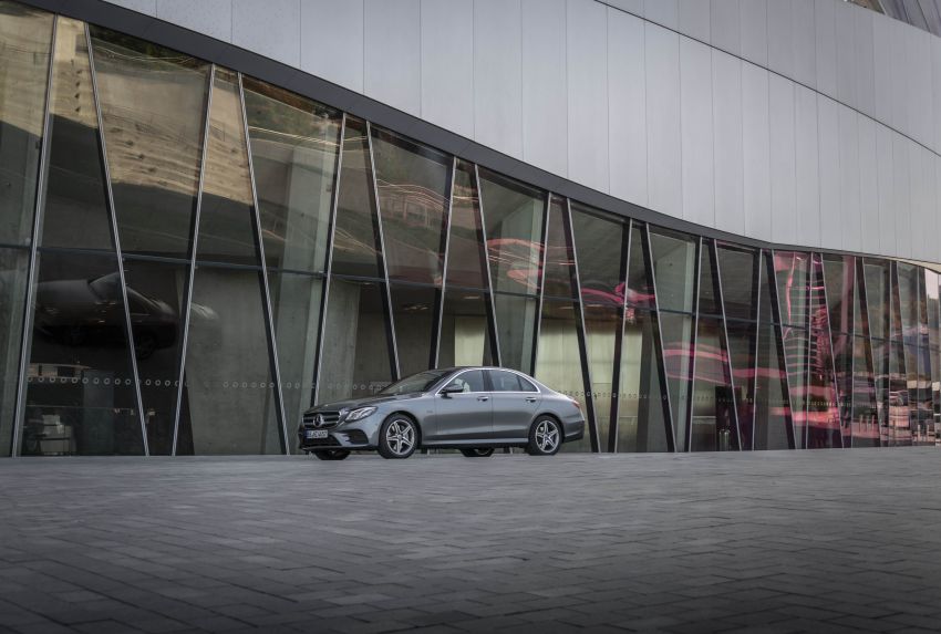 Mercedes-Benz E300e, E300de W213 diperkenalkan – model plug-in hybrid baharu; 320 PS, 1.6 l/100 km 872334