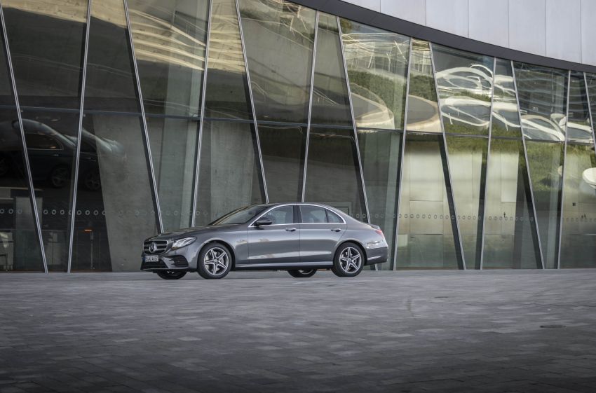 Mercedes-Benz E300e, E300de W213 diperkenalkan – model plug-in hybrid baharu; 320 PS, 1.6 l/100 km 872335