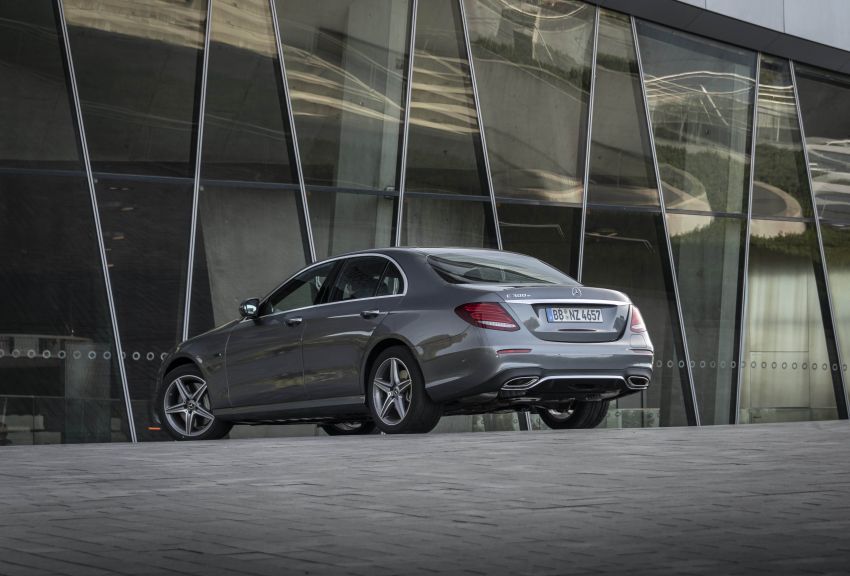 Mercedes-Benz E300e, E300de W213 diperkenalkan – model plug-in hybrid baharu; 320 PS, 1.6 l/100 km 872338