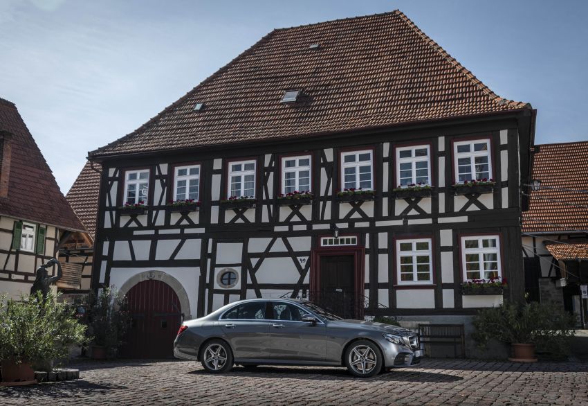 Mercedes-Benz E300e, E300de W213 diperkenalkan – model plug-in hybrid baharu; 320 PS, 1.6 l/100 km 872340
