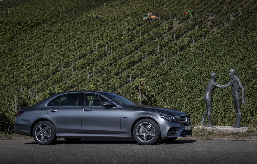 Mercedes-Benz E300e, E300de W213 diperkenalkan – model plug-in hybrid baharu; 320 PS, 1.6 l/100 km 872346