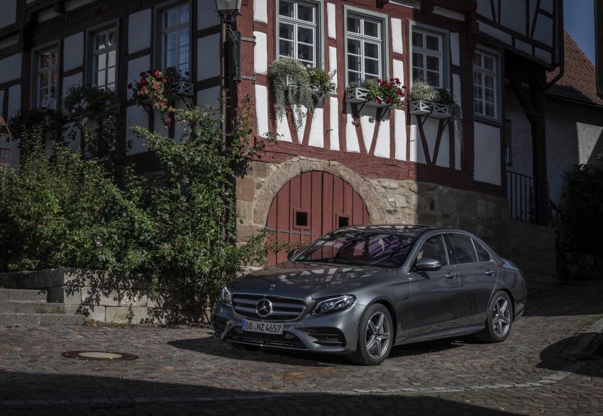 Mercedes-Benz E300e, E300de W213 diperkenalkan – model plug-in hybrid baharu; 320 PS, 1.6 l/100 km 872347