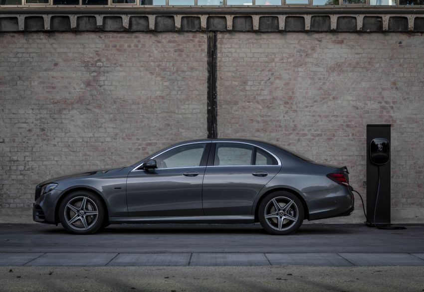 Mercedes-Benz E300e, E300de W213 diperkenalkan – model plug-in hybrid baharu; 320 PS, 1.6 l/100 km 872349