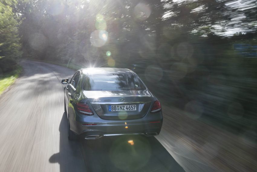 Mercedes-Benz E300e, E300de W213 diperkenalkan – model plug-in hybrid baharu; 320 PS, 1.6 l/100 km 872327