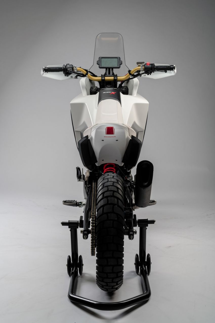 Honda reveals CB125X and CB125M concept bikes 889763