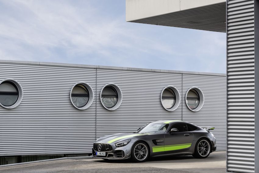 Mercedes-AMG GT range updated with new looks and technology – limited-edition GT R Pro model added 896322