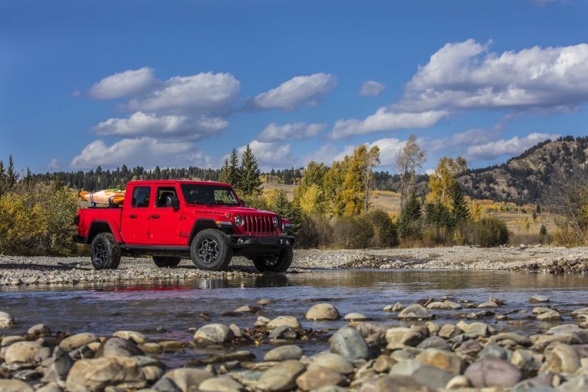 2020 Jeep Gladiator debuts in LA – best of both worlds 897277
