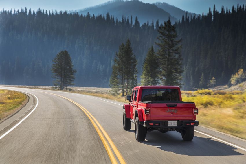 2020 Jeep Gladiator debuts in LA – best of both worlds 897289