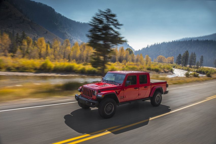 2020 Jeep Gladiator debuts in LA – best of both worlds 897291